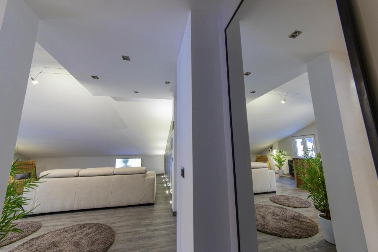 Panoramic Penthouse In The Historical Center Domodossola Exterior foto